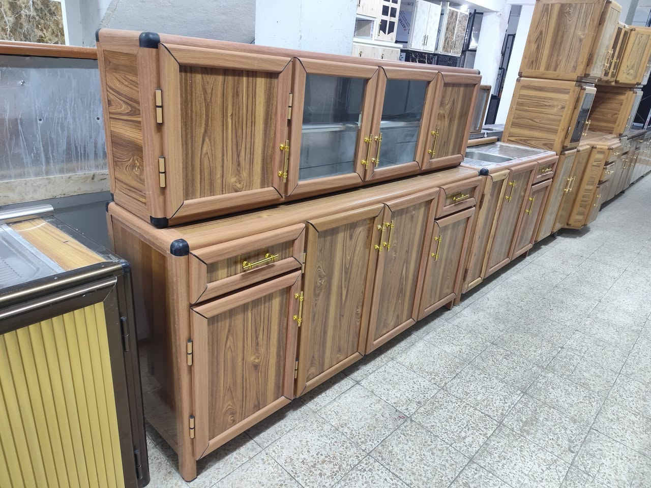 معمل ومعرض الشارقه لبيع وشراء كافة أنواع الكاونترات ***********
*********** ابو يزن الجواري
