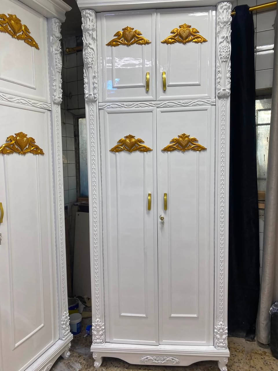 سلام عليكم ورحمة يعلن معرض علي العبيدي الاثاث عن وجود غرف نوم مستعمله تصميم تركي شغل عراقي نقشه زان مصري ثقيل كلش الظهر جروجبه الفرش والقبق بلوك الزاويه كنتوريه نضيفه جداً ١٠٠/١٠٠ يوجد توصيل لاستفسار اتصل ***********
