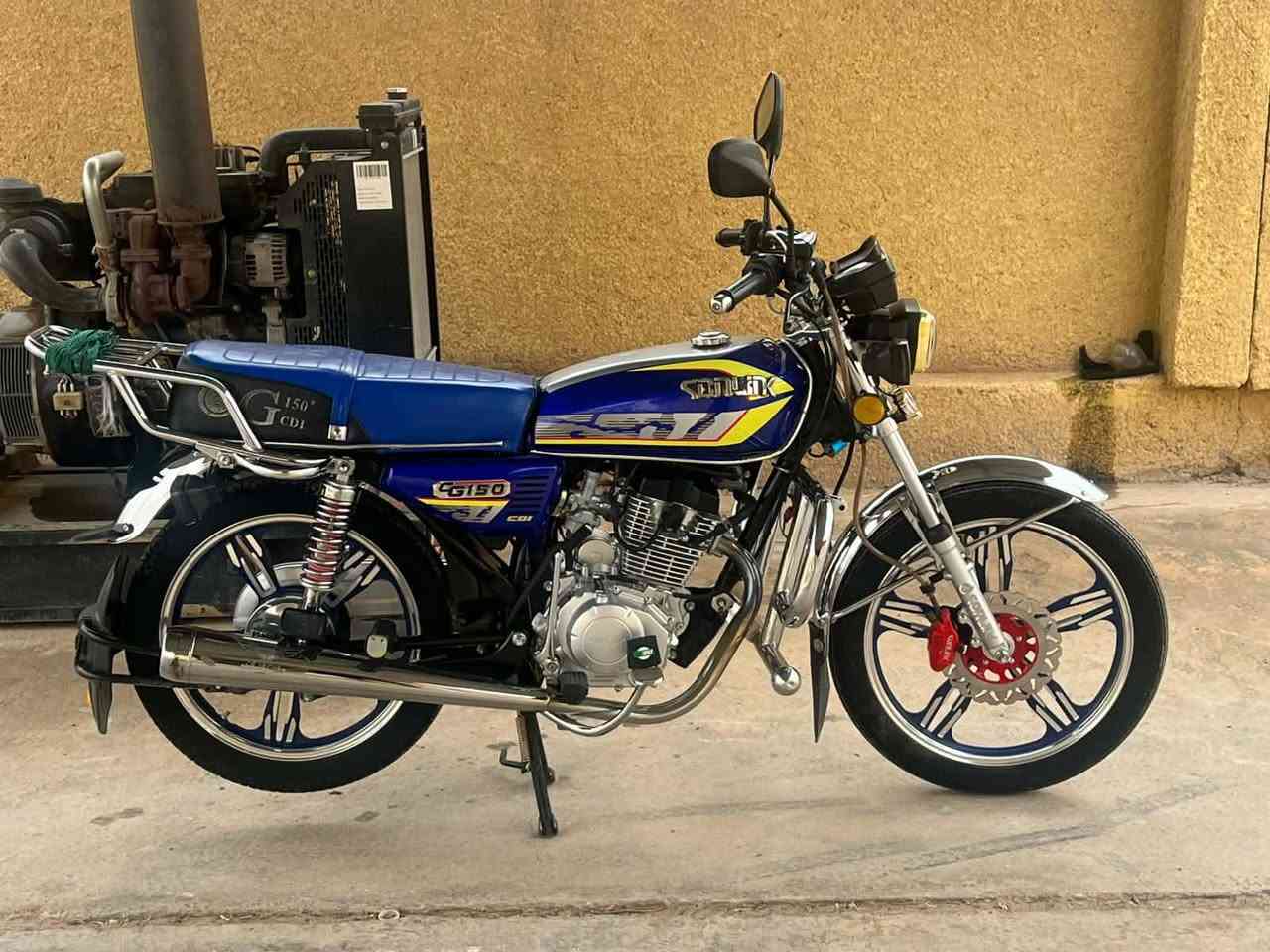 ادمن حب سلام عليكم ًدراجه لبيع موديل 24نضافه نشاط خير من الله شراي يجي خاص مكان العبيدي 
ستفسار عل رقم ***********
سعر 775 بي مجال قليل 
🤍
