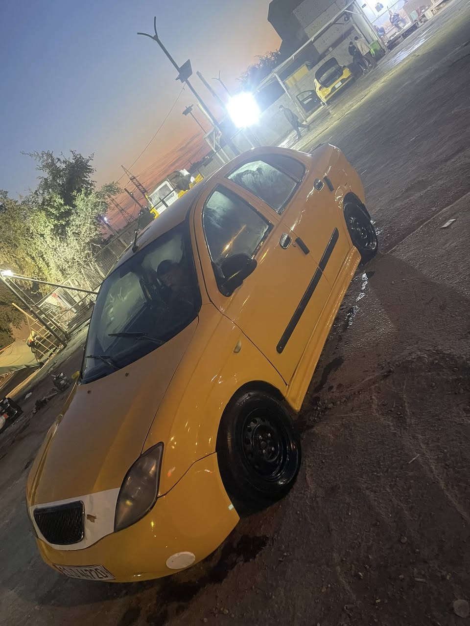 طيبه 2015 سياره حلوه مرتبه مكينه. بدايه تبخير بيه 
حداديه جيد 
سياره جاهزه من كلشي  
سنويه ب اسمي  مكان الدوره  سعر ٣٥ وبيه مجال
***********
