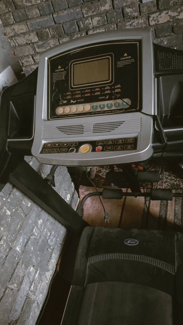 مكلفه بلنشر جهاز جري شغال مابي اي عطل ولا مصلح ماطورين جبلي سعره 250 وبي مجال مكان  بغداد  العنده استفسار يراسلني وتساب ***********
