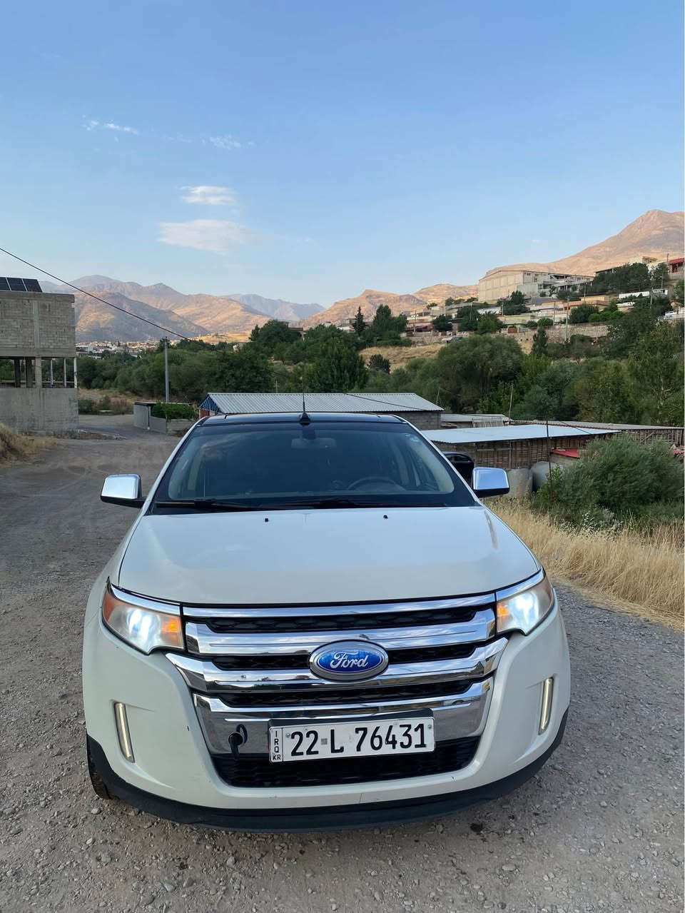 فۆرد ئیدج مۆدێل 2013 SEL
‏(v6) شەش پستۆن مەکینە 3.5L 
مواسەفات:
١- دەبڵ ئەکسل (AWD)
٢-کوشن جلد
٣-کوشین کارەبایی و هیتەر 
٤-لایت(LED) 
٥-دەبل گێر ( عادی و تۆماتیک )
٦-شاشە گەورە
٧-سوکان ڤۆلیۆم
٨- سەقف پانۆراما
٩-تحدید سرعە
١٠-تەبرید لەمس
١١-تەبرید مەکەزی
١٢-دەرگای پاسۆرد 
١٣-گێچی RPM  ئەلیکتڕۆنی
١٤- دوو (سویچ کۆنتڕۆڵی ) بیلادی لەگەڵە
١٥-قوفل مەرکەزی 
‏١٦- سيستمي CarPlay و AndroidAuto  
‏١٧-هۆک بیلادی توانای ڕاکێشانی 4 تۆن ی هەیە

سەیارەکە فول فول مواسەفاتە تەنها دوو پارچە بۆیاغی هەیە ( چاملغ و دەرگای دواوە)  بێ ئەوەی نوقتەش ژورەوەی گرتبێ بە هیچ شێوەیەک ژورەوەی نەگرتووە هەموو ئێڕباگەکانی بە شەرت نەتەقیوە گێڕ و مەکینەی بە شەرت نەکراوەتەوە ڕەقەم و سەنەوت نوێیە . نرخی 130$ وەرەقە و معامەلەی تێدایە 
***********
*********** أربيل, العراق
