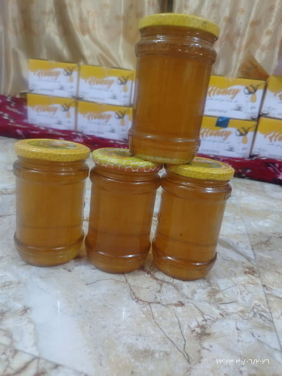 السلام عليكم للبيع عسل طبيعي عسل متعدد الازهار شرط ضمان والفحص عنوان لمنحل الملاحمه ناحية السلام ***********
