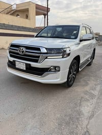 عشاق الجديد  لاندكروز GXR  موديل 2019  ساز اصلي  V8  /4600  ماشيه 31 ا...