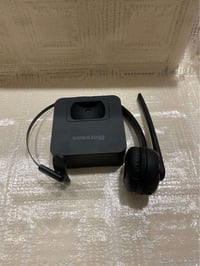 سماعه اصليه شحن بلوتوث ونتصال كلش حلوه البيع عوان بغداد الحريه ٠٧٧١٣٢٤...