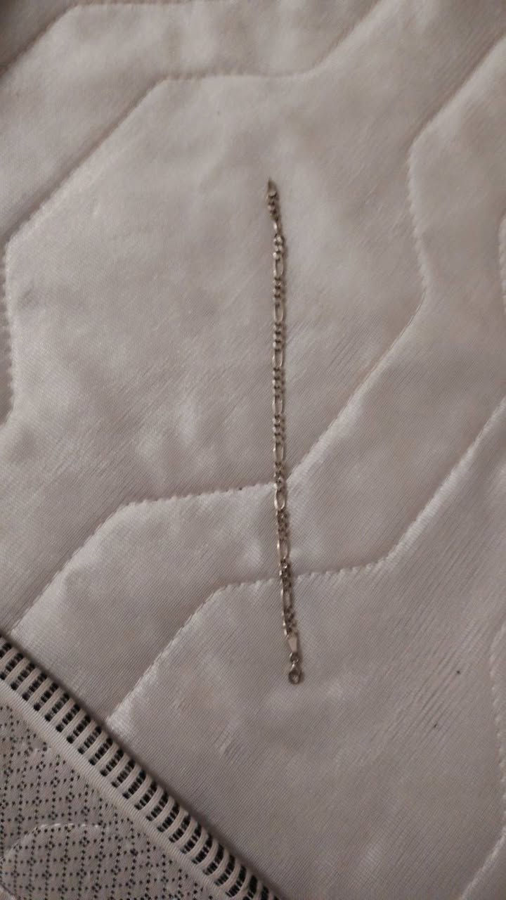 اسور وزنجيل 23 غرام وشويه 
لبيع مكاني بغداد البلديات الصحفين 
‏‪0770 628 4214‬‏ مكلف بلنشر
