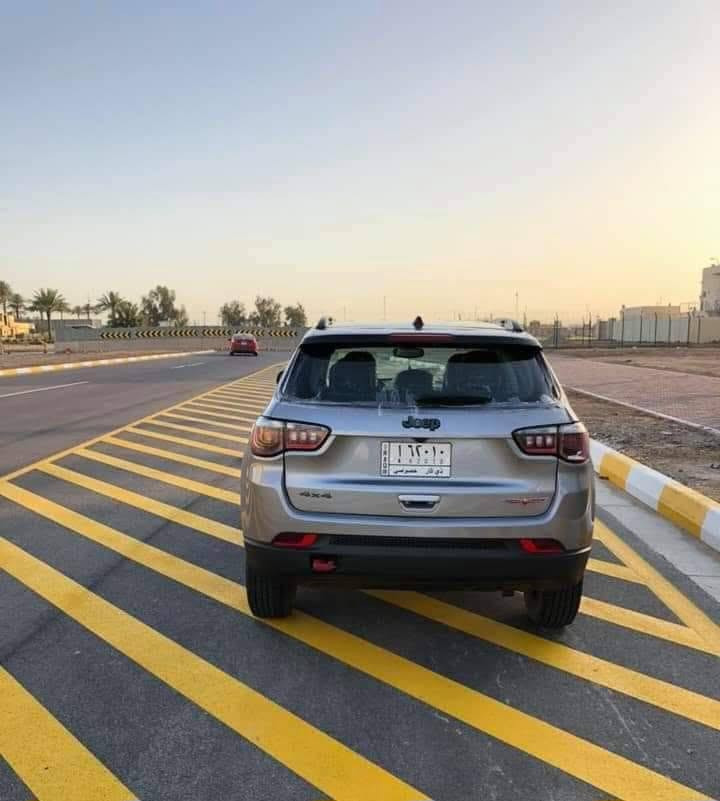 يا الله سلام عليكم البيع جيب كومبارس موديل 2018
سعر 120 اصور الحادث مرفقه بل منشور 
مكان ناصريه 
التصال ***********
