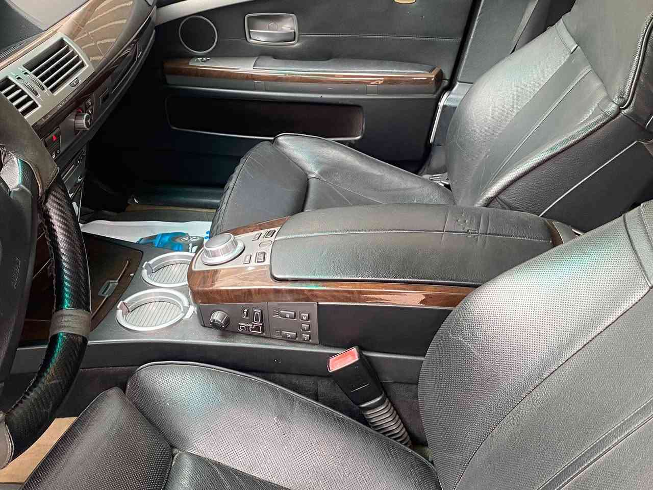 2008/
الحجم:730
السعر:140
السياره مبدل بيها بنيد وجاملق نفس لون بلادية جاهزه اي نقص مابيها
المكان: السياره بغداد بـ اسمي 
رقمي:***********
