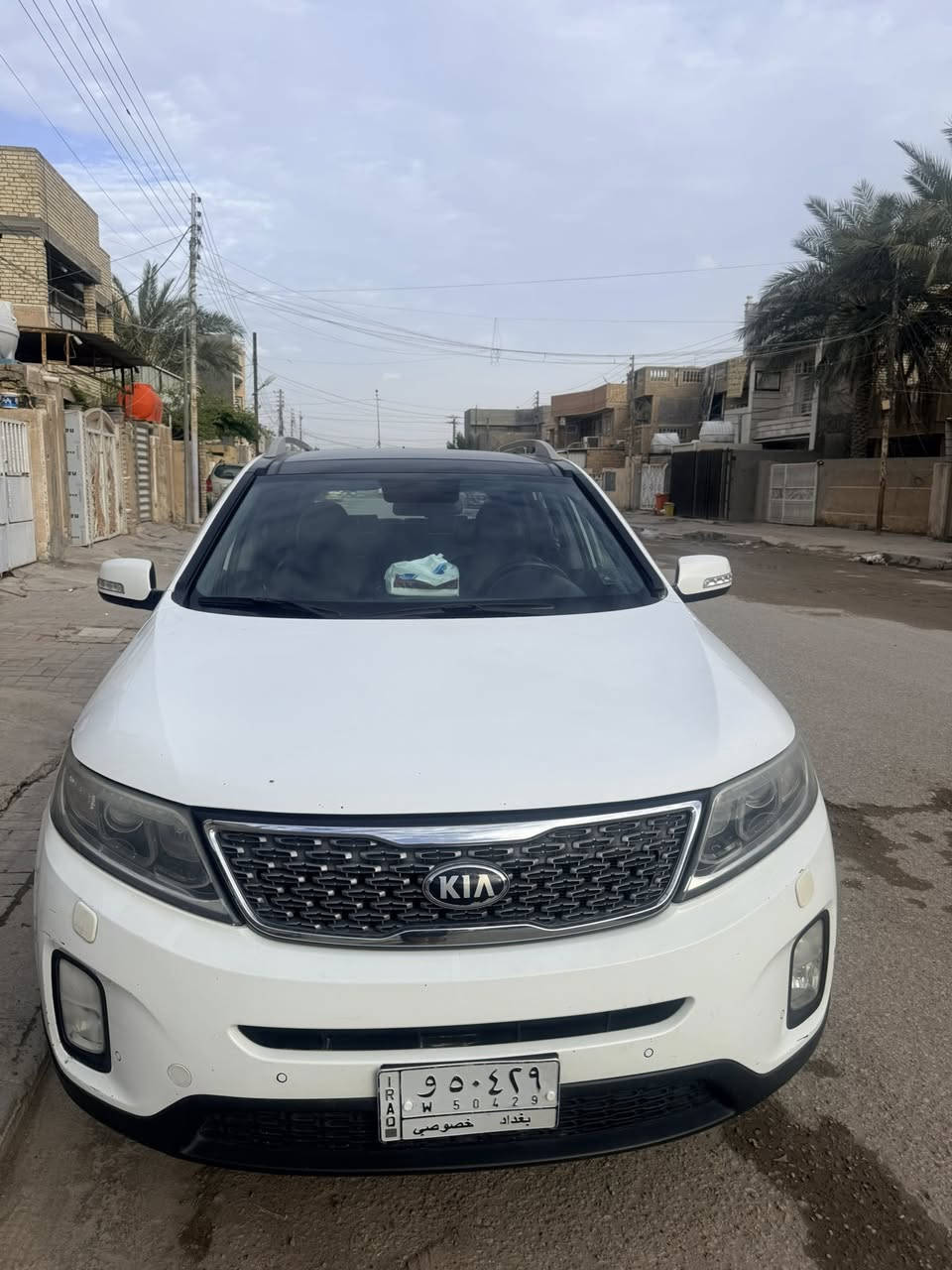 سورنتو 2015 مصنعه نهاية ال2014 خليجي
6سلندر 
كشنات جلد 
نظام ايرباك
اوتوماتيك
كاميرا خلفيه 
بانوراما 
مستشعر وقوف
بصمه
مرايا جانبية كهربائية
نظام مفتاح ذكي
مقاعد امامية كهربائية
مانع انزلاق
رادار امامي 
ستائر خلفية 
حساسات ضغط الاطارات 
قفل امان اطفال 
رقم التواصل  ***********
