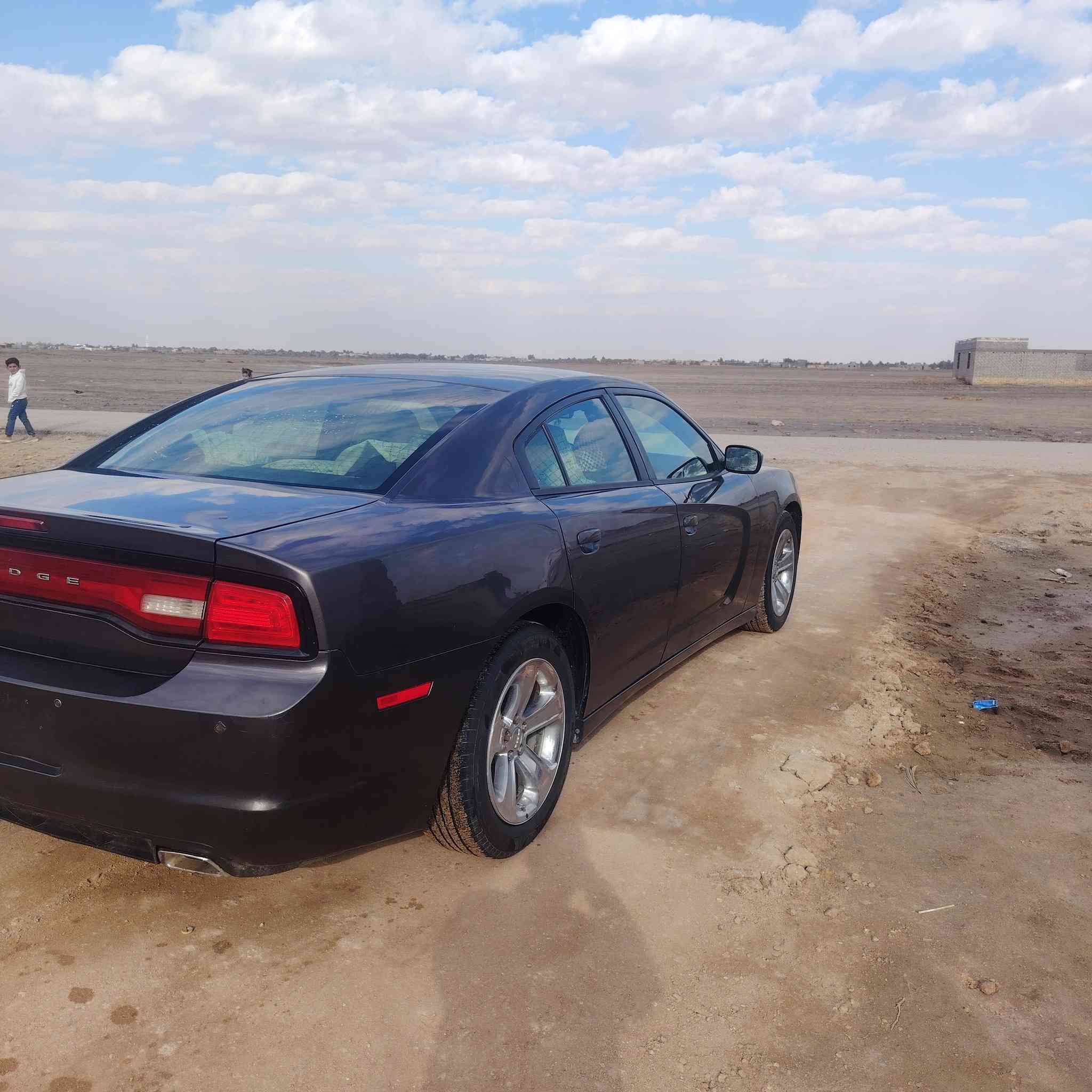 جارجر14ماشيه 115 الف فول مواصفات ماعده الفتحه 
رقم جديد ابسمي بيها بيبان الصدر تقسيم وجاملق 4صابت صبق والباقي كفاله مكان سماوه الخضر ***********سعر 166
