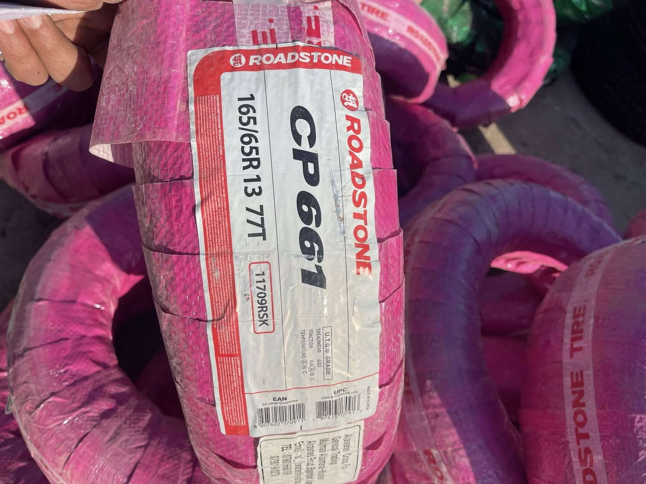 السلام عليكم وصول اطارات 165,65,13 مال سايبه لنقشه الناعمه الكوري  جمله ومفرد مركز وخدمات ابو زعتوري *********** ابو زعتوري ***********عباس
