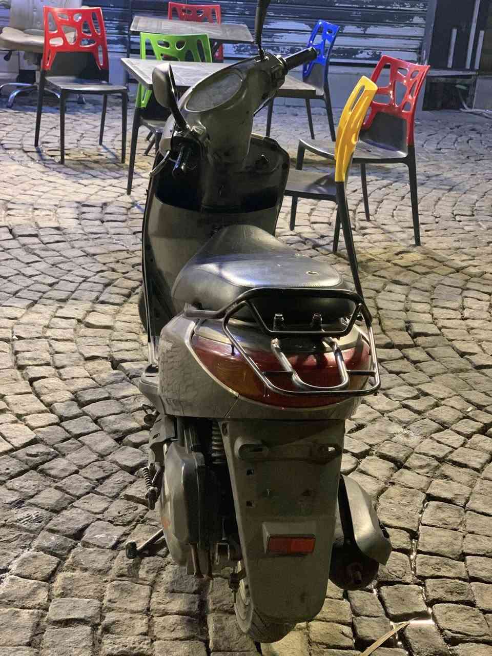 سلام عليكم بريز للبيع سعر 400 وبيها مجال قليل ***********عنوان كرادة داخل
