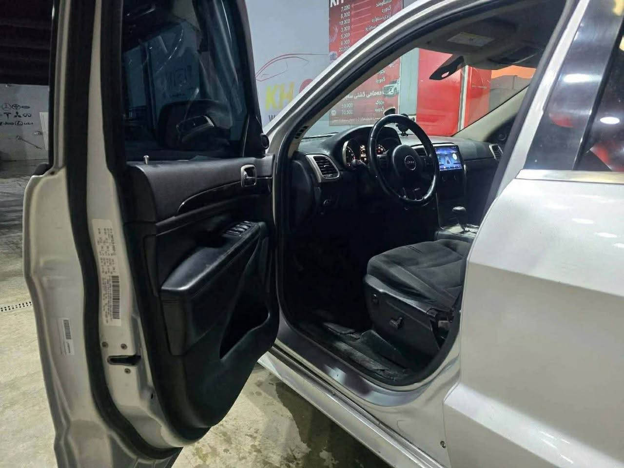 Jeep laredo

بڕاوە بڕاوە
2012
کامل کراوەتە 2018
سیارەکە بێ مەسروفە 
کامل جاهیز هەموو گیانی بەشەرت
گێڕ و مەکینە بە شەرتی ١٠٠ فیتەر 
شوێن :ڕانیە
*********** رانية, السليمانية
