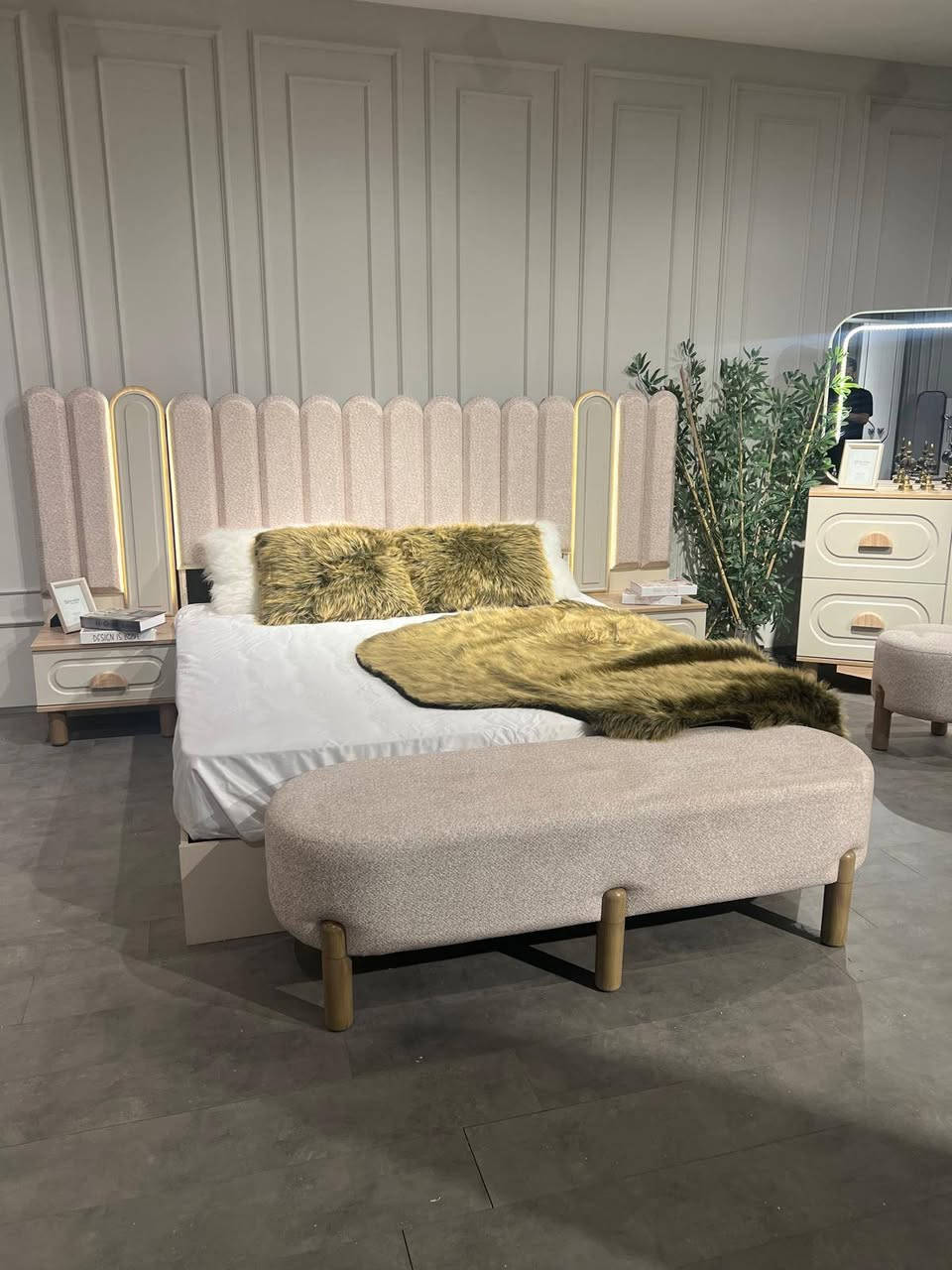 *تم  وصول موديل *كانتري الأنيقة*
10قطع 
قياس الكنتور 340سم
سرير مخزن
ضهر بلوك 
اناره  بل سرير 
اناره بل ميز تواليت 
 طابوريا بشكل جديد   
 شغل فول درجه اولى 
معمل الاصلي
  السعر  *مليون و 630 الف
نقل وشد مجاني داخل بغداد محافظات 75 الف
للحجز ***********
#العراق #اكسبلور_فولو #إكسبلور #مشاهير_العراق #اثاث #كربلاء #الموصل #البصرة #الناصريه #بابل #الديوانية #ديالى #النجف #بسماية #مول_المنصور #واسط #اثاث_مودرن
