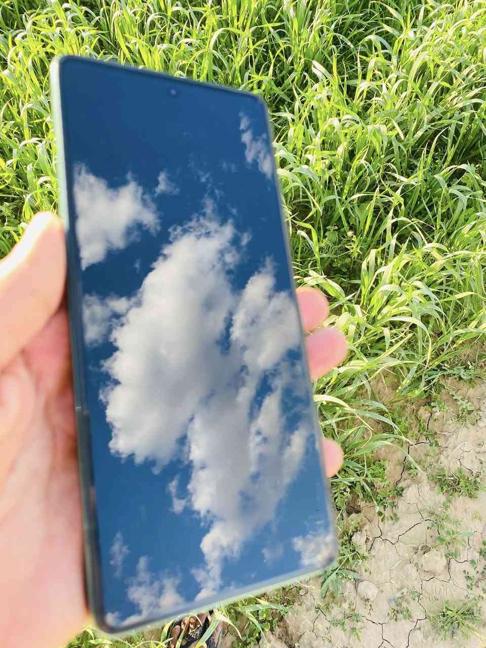 السلام عليكم tecno pova6للمراوس بايفون اكس ماكس وما فوق انطي فرق حسب نضافه الجهاز بي ضرب بل الجام مال الشاشه مامثر على اللمس


**إذا كنت صاحب هذا الإعلان وتريد حذفه لأي سبب، رجاءا أرسل رسالة إلى الدعم الفني**