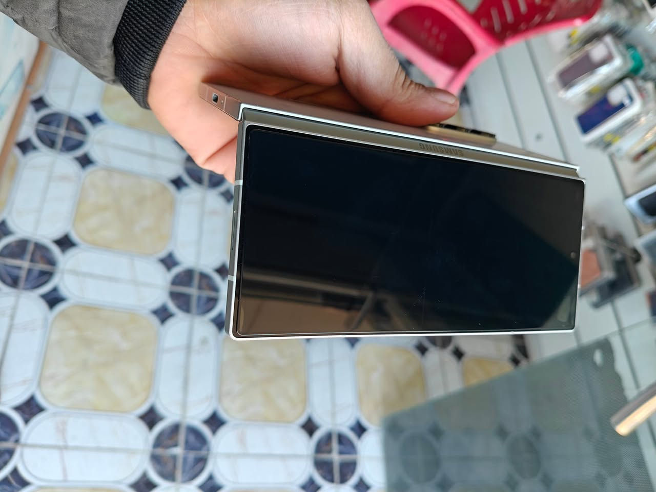 السلام عليكم 
زت فولد 6 ذاكره 512
 عربي شرق اوسط دبل شريحه 
نظيف بنسبة 98% ويا الكيبل الأصلي مالته اللون الأبيض 
مكفول شرط الفحص والظمان السعر 990 الف 
مكان المكتب بابل يوجد توصيل محافظات 
***********
