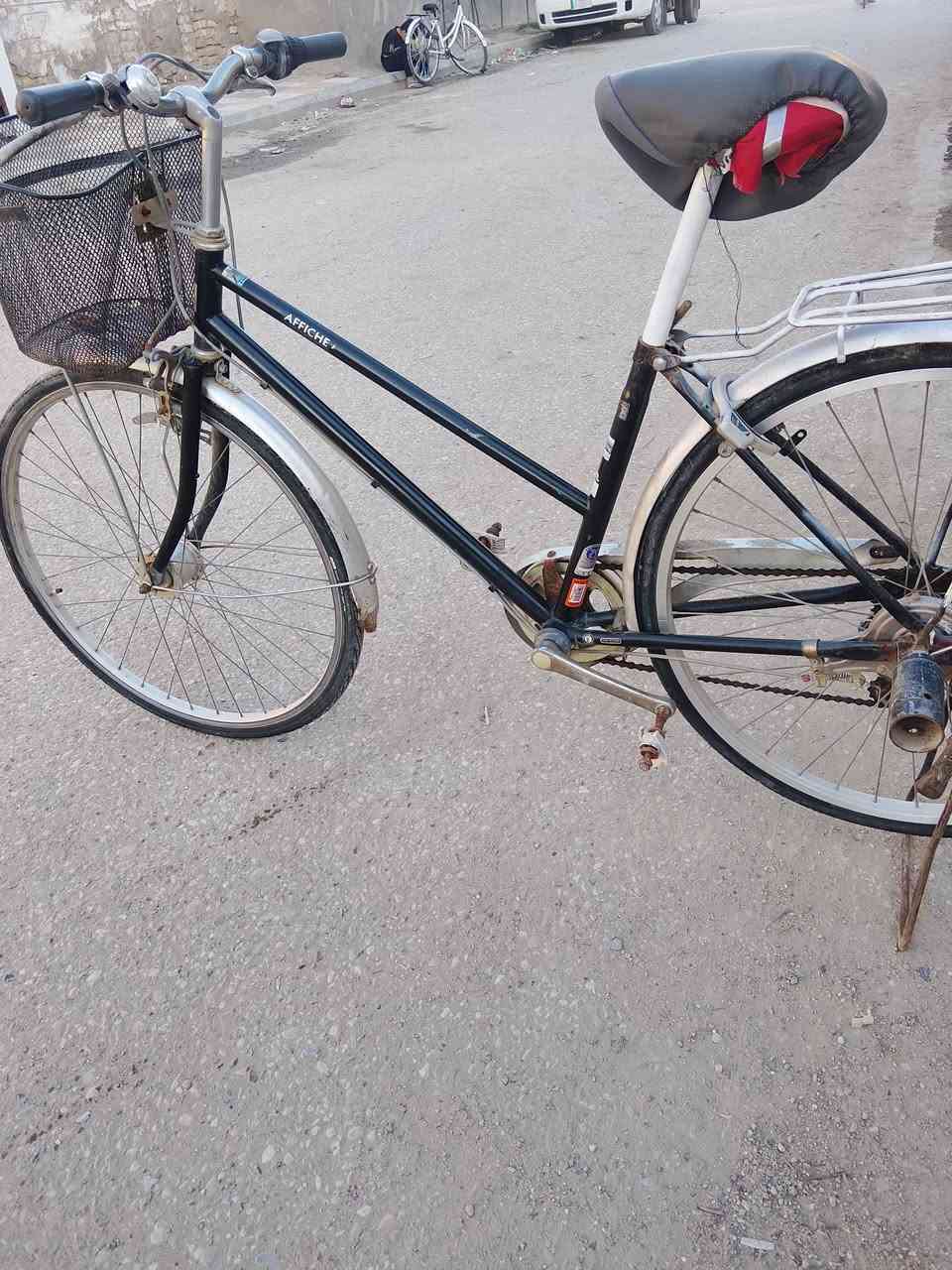 سلام عليكم باسكل البيع ياباني الصلي جاهز طالع حاويه باسكل حلو ومرتب حجم 26 سعره 75مكاني ناصريه حي اريدو رقم *********** شراي تصل
