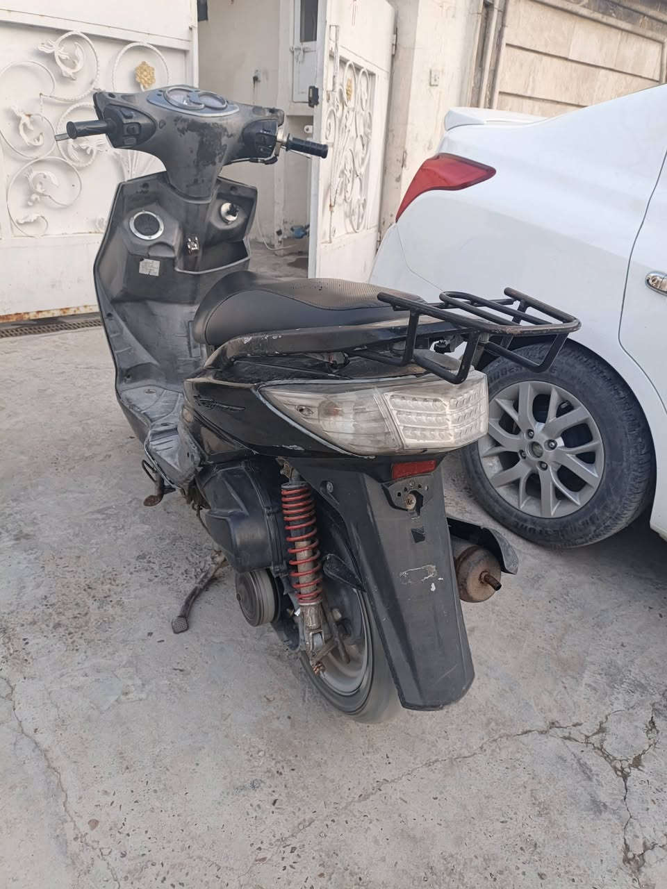 سلام عليكم درجه البيع دراجه شغاله سلف نقصها بس هدر دراجه والله نضيفه و شغاله كهربائيات كلها شغاله ليريدها يجيني خاص مكاني حي الجامعه رقم تليفوني *********** تم شرائه سعرها خاص
