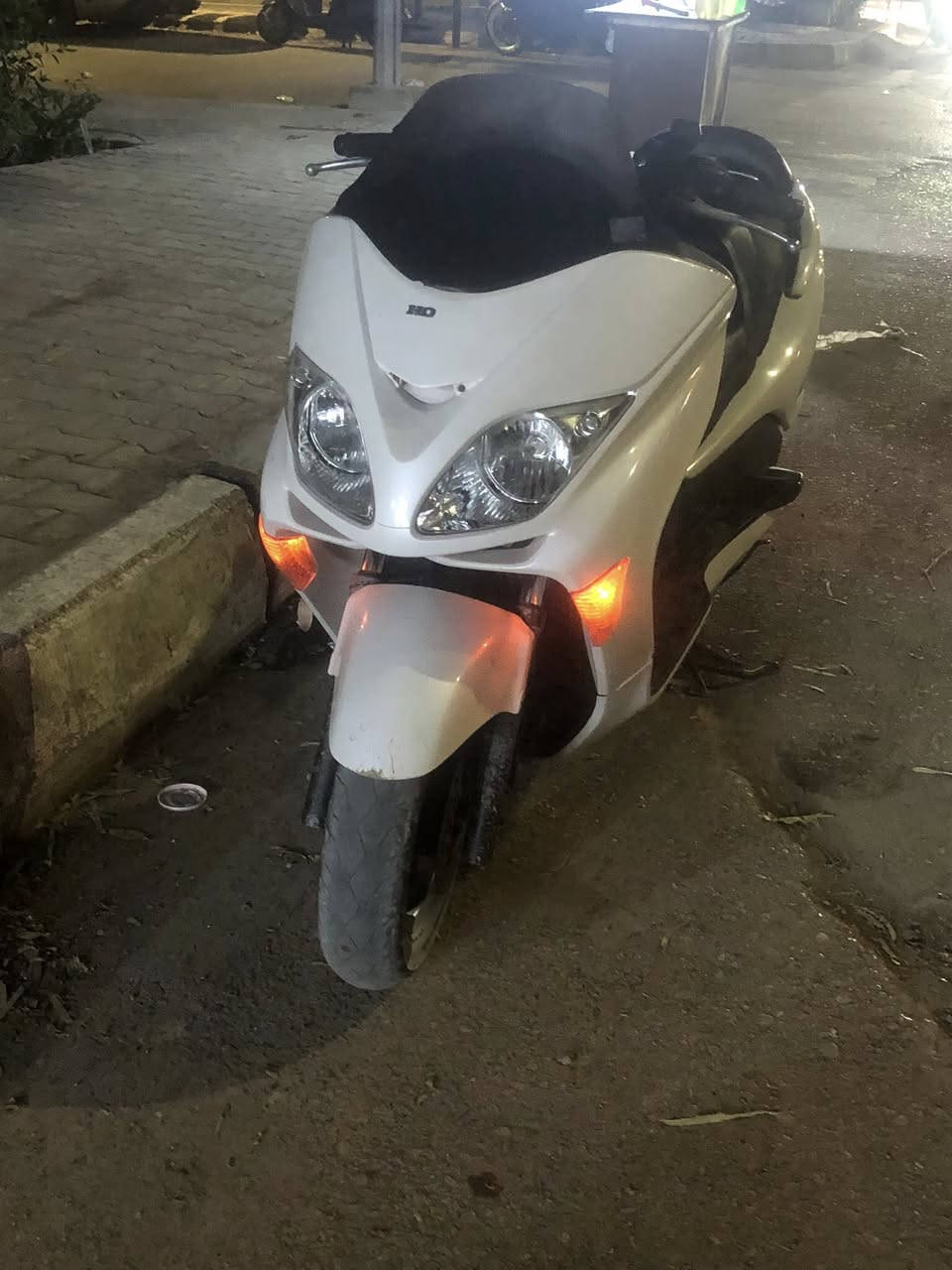 صفر 8فول كامله من كلشي مكينه وكير وكهرباء كله شغاله جديده ب10مستعجل على بيعته ***********
