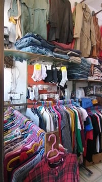 سوق وادي حجر • مقابل الياسمين • ملابس