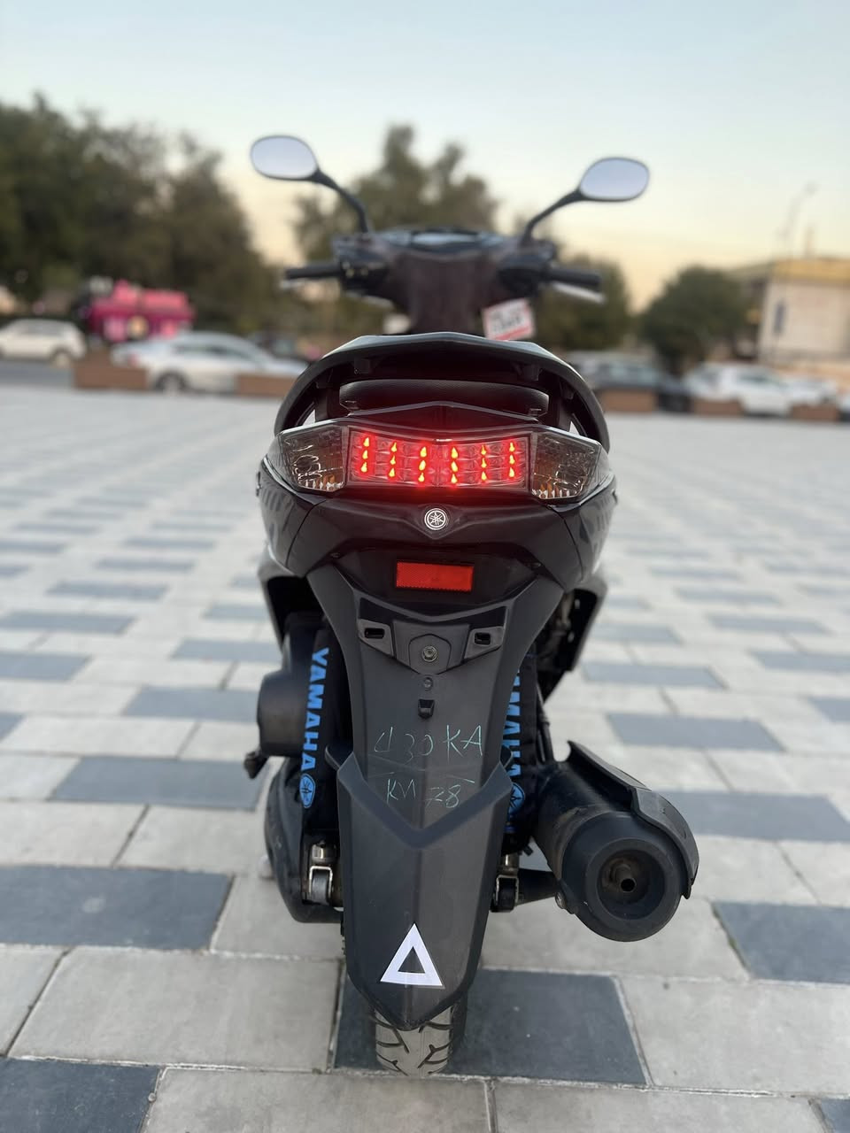 السلام عليكم سكنس لد ياباني
الاصلي
 حديث قبق نفخ نوزل خطين   ستان كهربائي  طلاعات  دراجة مال رمبه جديده لوك مكفوله كفاله عامه مكينه. برغي ممفتوح بيه شلعه معدل فول جيب فيتر وياك وافحص على راحتك يله تاخذها اذ مفتوح بيه برغي تاخذه بلاش قبل اسبوعين منزله من الرمبه. كهربائيات كله شغال  الدراجه  اوراقه بسمي دراجه  جديده مال جناي  السعر (١٢٥٠) وبيه مجال 
وراقه كامله وبسمي 
مكاني بغداد 
 اي استفسار 

***********
