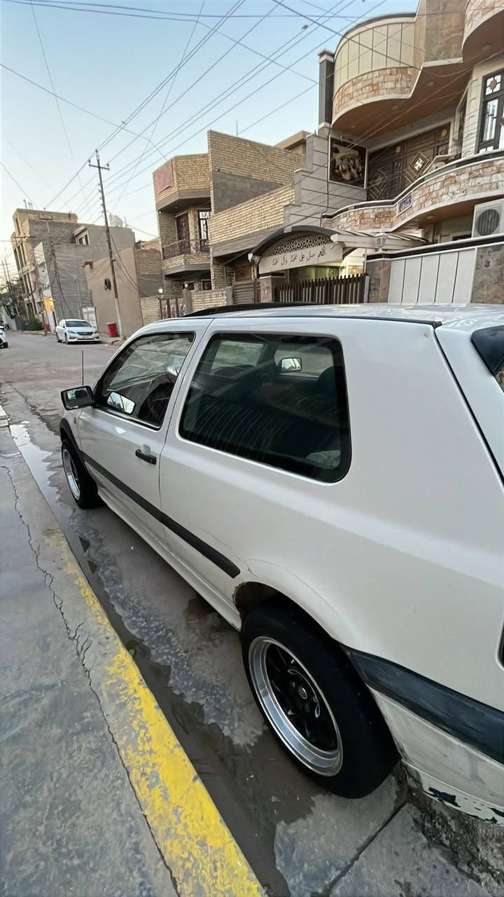 سلام عليكم كولف موديل ٩٤ نظام أوربي كير عادي  مكانه السيديه تقاطع الدوريش سعره  ٣٨ رقم موبايل ***********
