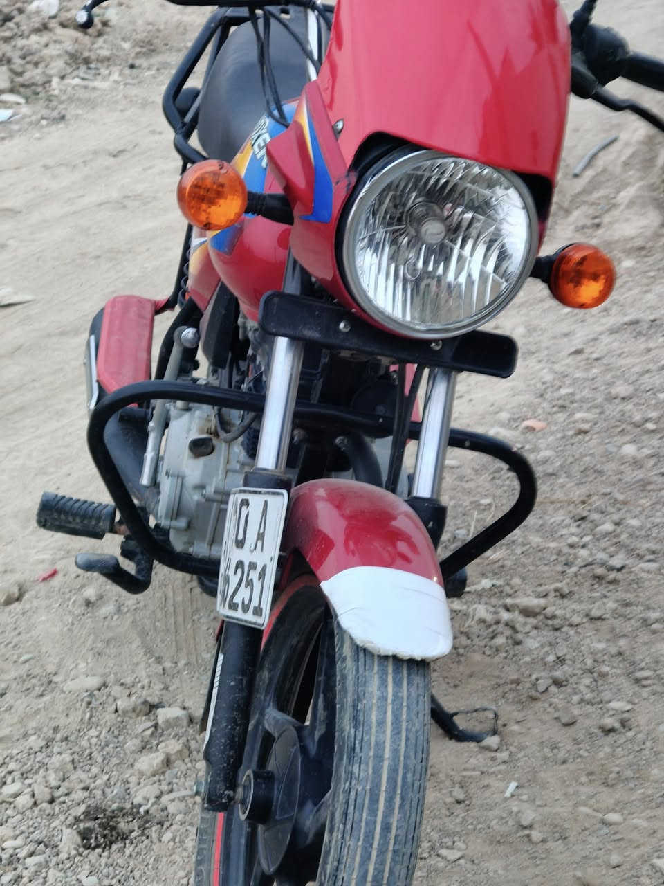 سلام عليكم
دراجه بوكسر موديل 21 مرقمة كاملة السعر مليون وست ميه وخمسين  وبيها مجال)المكان ديالى بعقوبة ***********
