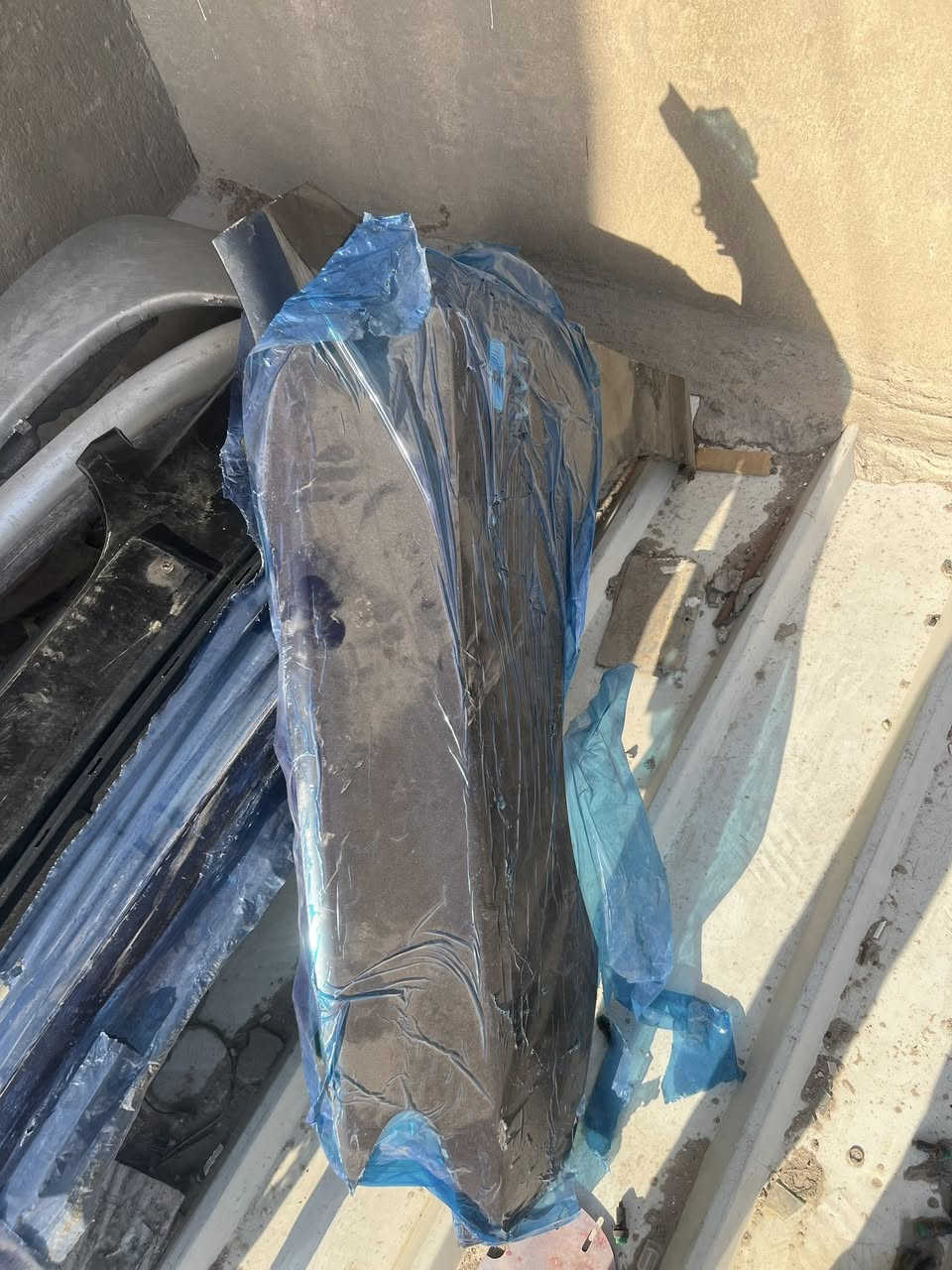 غراض سياره انترا صابونه تفصيخ شتريد موجود عنوان بصره قديمه***********
