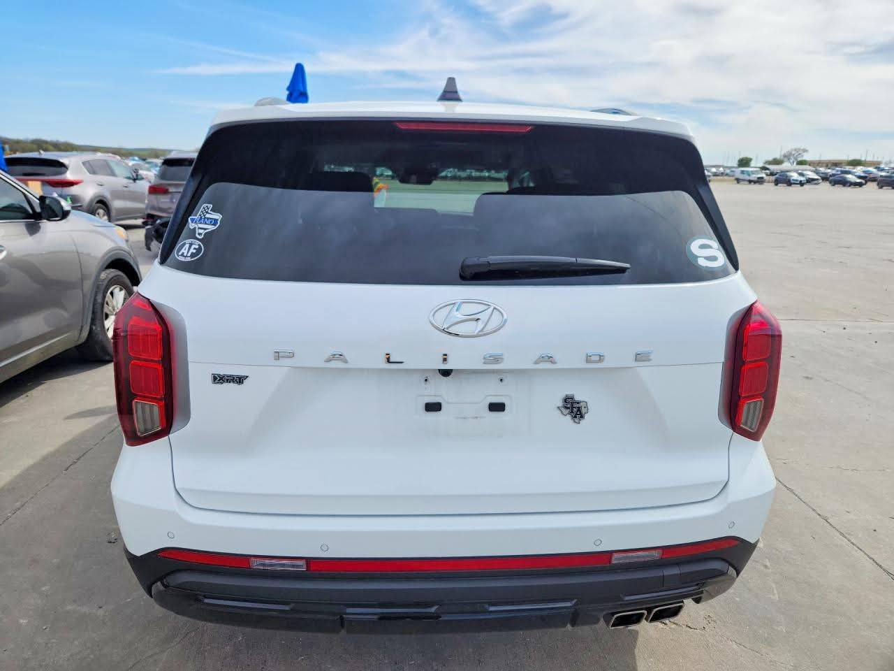 مزاد الخميس 21-05-2026  
نوع السيارة :2025 HYUNDAI PALISADE XRT
📌بالامكان ادخالها على كتاب ذوي الشهداء📌
عداد المسافة : 11,691 mi  
حجم المحرك: 6 سلندر 3.8
الضرر :كما موضح في الصور 
✅للمزايدة على السيارة الموجودة في المنشور يرجى الحضور الى مكتب سدة الكوت للمزادات الامريكية @أبرز المعجبين


**إذا كنت صاحب هذا الإعلان وتريد حذفه لأي سبب، رجاءا أرسل رسالة إلى الدعم الفني**