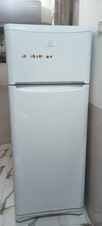 ثلاجة ب150 07808276744
