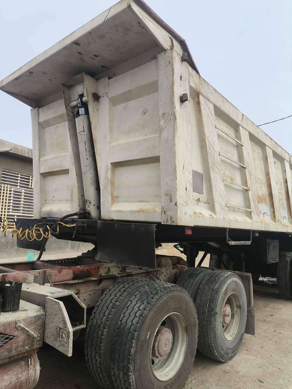 سلام عليكم عربانه علم للبيع مكفوله كفاله عامه موديل ٢٠٠٨ السعر 210وبيهه مجال استفسار  عله الرقم ***********
