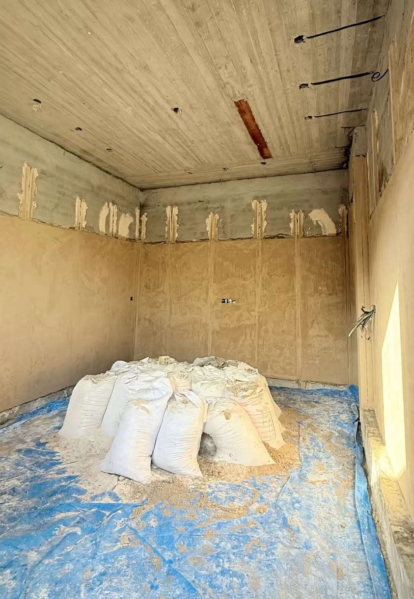 ( خلفه عمل متفرغ)

لباخ اسمنت +بورگ مخمر بياض + جص 

رقمي واتساب ***********
