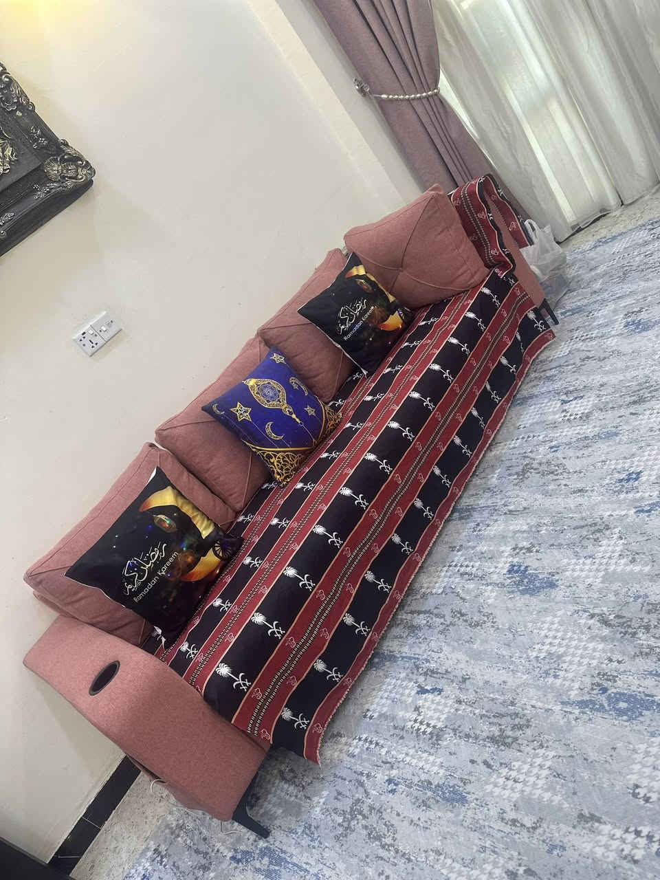 ديوان صغير للبيع يصير ديوان ويصير مفصول السعر٤٥٠ وبي مجال بسيط مكاني الدورة


**إذا كنت صاحب هذا الإعلان وتريد حذفه لأي سبب، رجاءا أرسل رسالة إلى الدعم الفني**