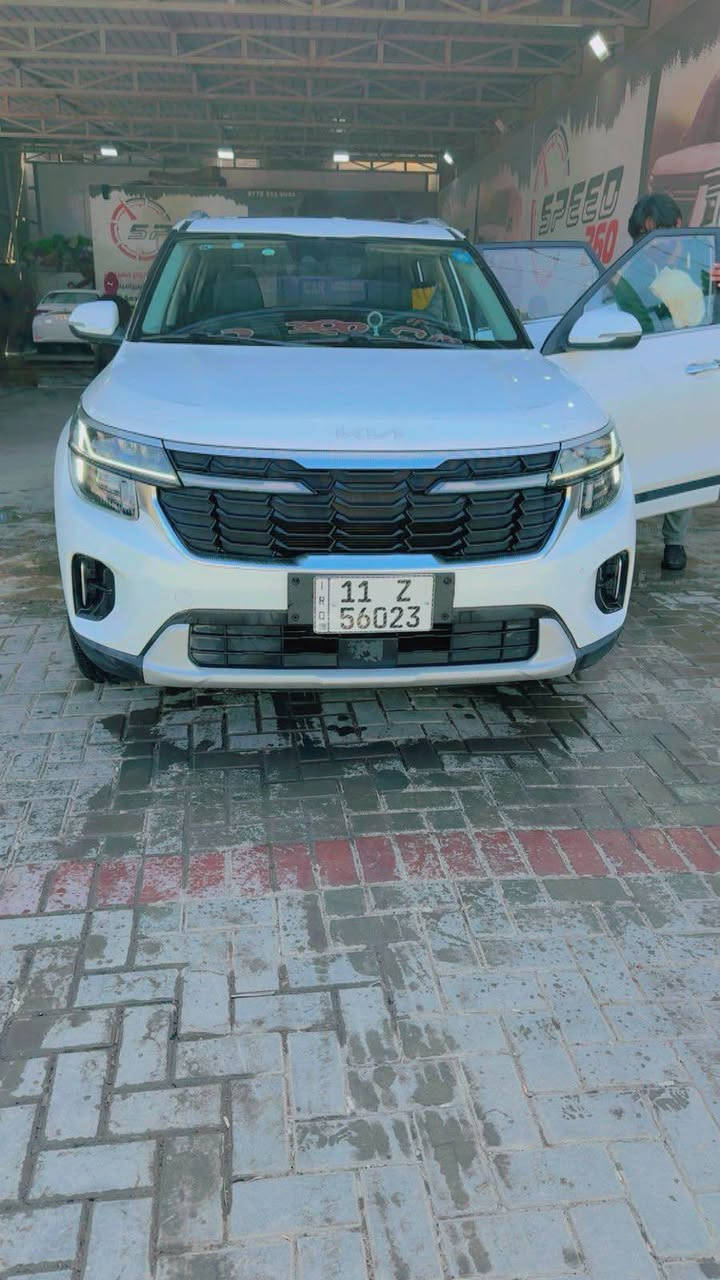 سياره كيا سيلتوس مكفوله موديل 2024 بحاله الوكاله ماشيه 13 الف رقم بغداد باسمي مواصفات السياره بنراما تحكمات شاشه متصله تبريد قطعتين مكينه 1600 اقتصاديه دوش وباق المواصفات معروفه *********** مكان السياره بغداد الكرخ السعر 178 بغداد, العراق
