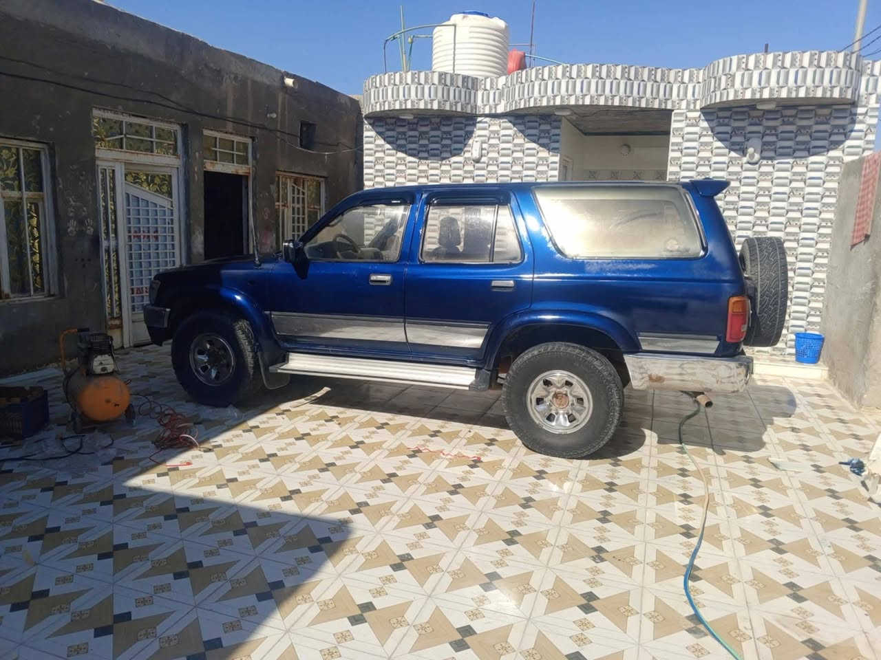 للبيع تيوتا سيرف موديل 95 مكينه 3000 سياره خير من الله مكينه وكير مكفولات رقم بغداد ألماني شاصي مكفول وكشره حلوه وترايك وين متريد باتري جديد حداديه خير من الله تخم تاير وبسمي مكانه ذي قار قضاء الدوايه حي المنتظر للاستفسار الاتصال على الرقم ***********

