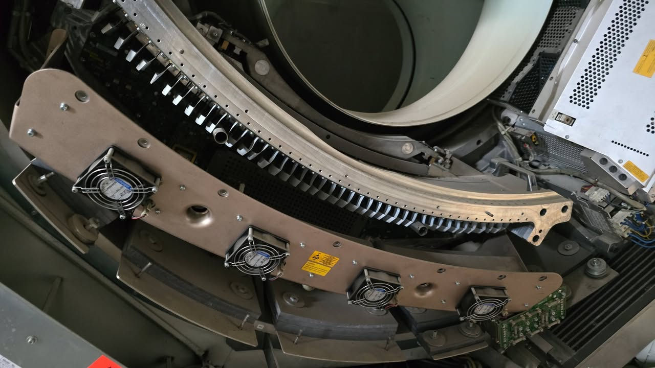 📢 متوفر قطع غيار أجهزة المفراس (CT Scan)

نوفر قطع غيار أصلية ومستعملة بحالة ممتازة لأجهزة المفراس من شركات:🔹 Philips🔹 Siemens Healthineers

🔧 القطع المتوفرة تشمل:

Tube (تيوب المفراس)

High Voltage Generator

Detector

Control Boards

Power Supply

Cooling System

Motors & Mechanical Parts

Cables & Sensors

⭐ القطع مفحوصة وجاهزة للعمل⭐ أسعار مناسبة للمراكز والمستشفيات⭐ إمكانية توفير قطع حسب الطلب

📞 للاستفسار والتواصل على الخاص أو الهاتف.***********
