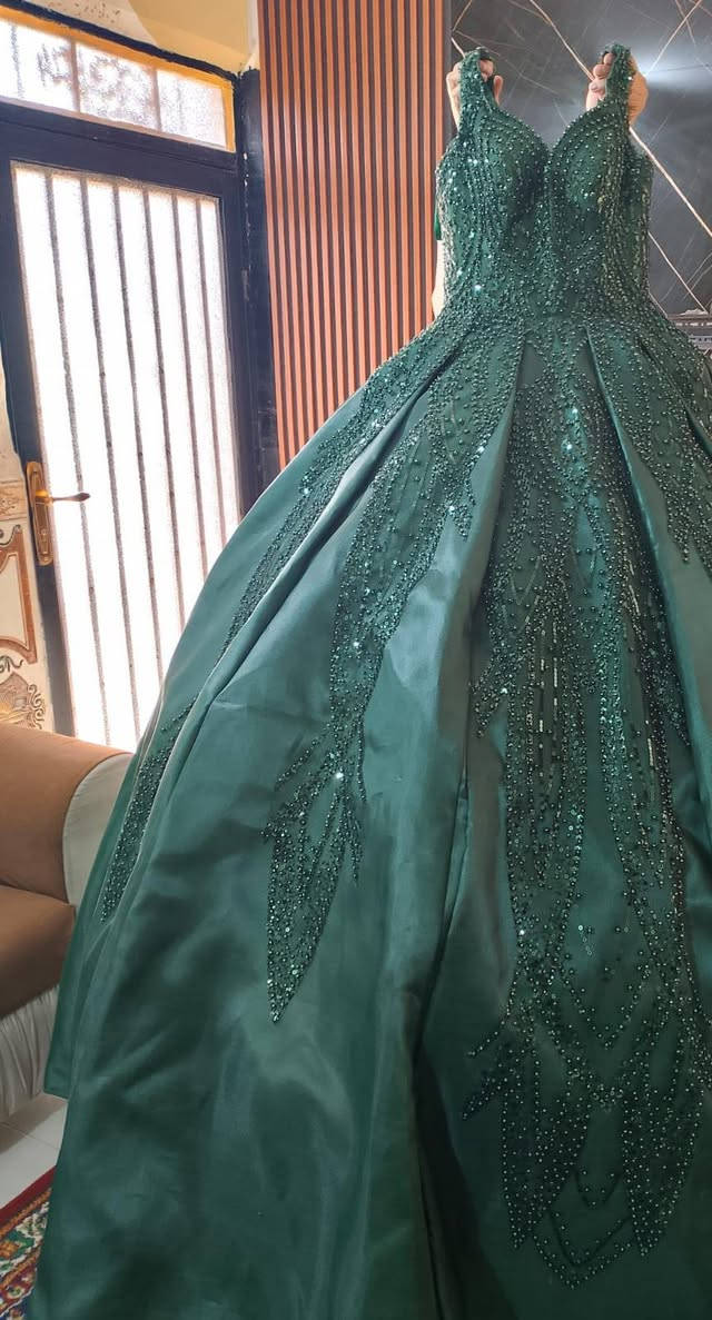 بدلة للبيع سعر 150 نظيفه استعمال يوم واحد


**إذا كنت صاحب هذا الإعلان وتريد حذفه لأي سبب، رجاءا أرسل رسالة إلى الدعم الفني**