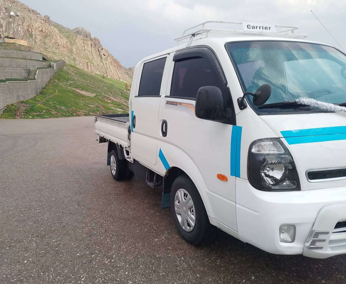 ماشا اللەلەماڵی هەمولایەک 

کیا 2017کراوەبە 2022
مەکینە3000گەورەی ڕەشی انجیکتەر
5دوگمەی فول 
یەکبڕاوە
تەریدوپاوەر
برێک بەستراوە
دەبڵ سەلە 
6تایەی لۆک
بێدەعم لێدراوی 
کوشن هیتەر ئاوێنەکارەبای
 بێ ڕزیوی 
نرخی 
***********
***********
