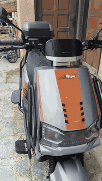 السلام عليكم دراجه للبيع شحن حديثه سرعتها 70 ثلاث نمر جديده معنى كلمه ماشي 2000 سعرها800الف وبيها مجال عنوان بغداد الشعب استفسار على هذا الرقم***********
