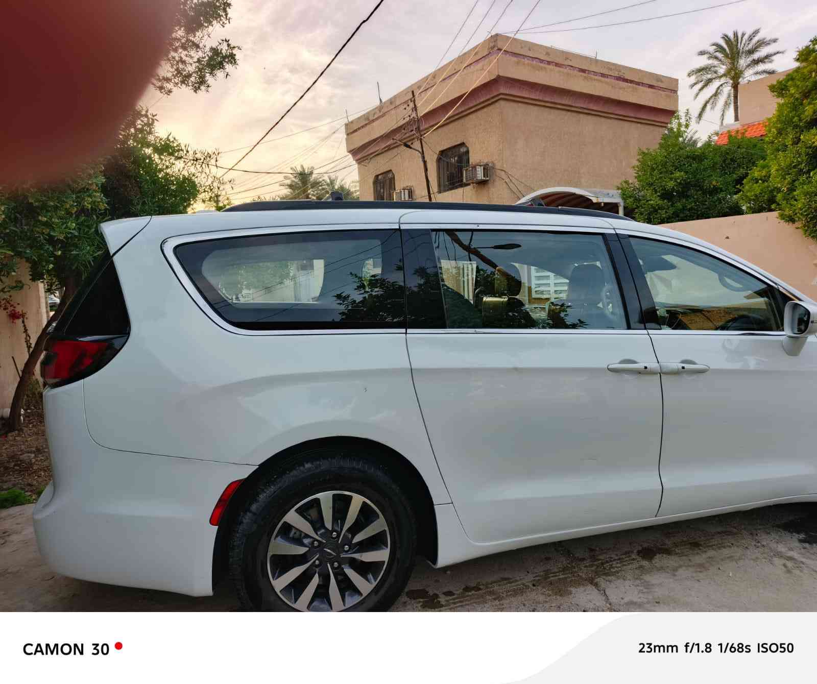 السلام عليكم
للبيع باسفيكا 
موديل 2022 رقم بغداد سنويه جديده 
                             Plug-in Hybrid 
موصفات 
راداد تحديد مسار حساسات امامي خلفي كشنات جلد 
السعر 225$ وبيهة مجال 
للستفسار ***********
