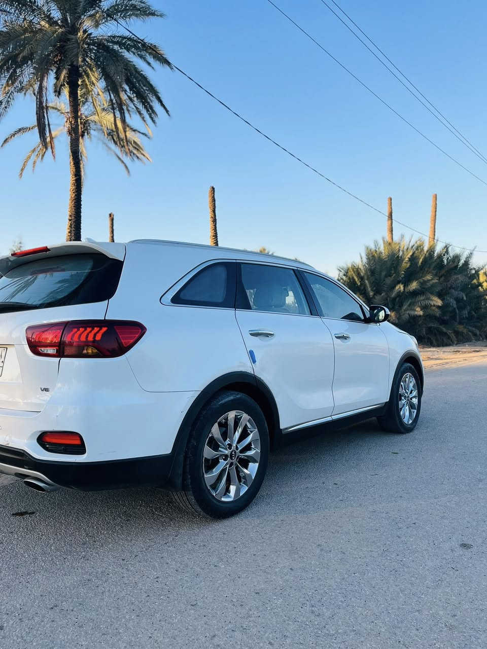 السلام عليكم

للبيع سورنتو 2018 خليجي فول عده بانوراما سياره كفاله بيه بس بارد شخوط بصيطات مكان نجف حريه سعر 235وبيه مجال ‭0788 012 9943‬
