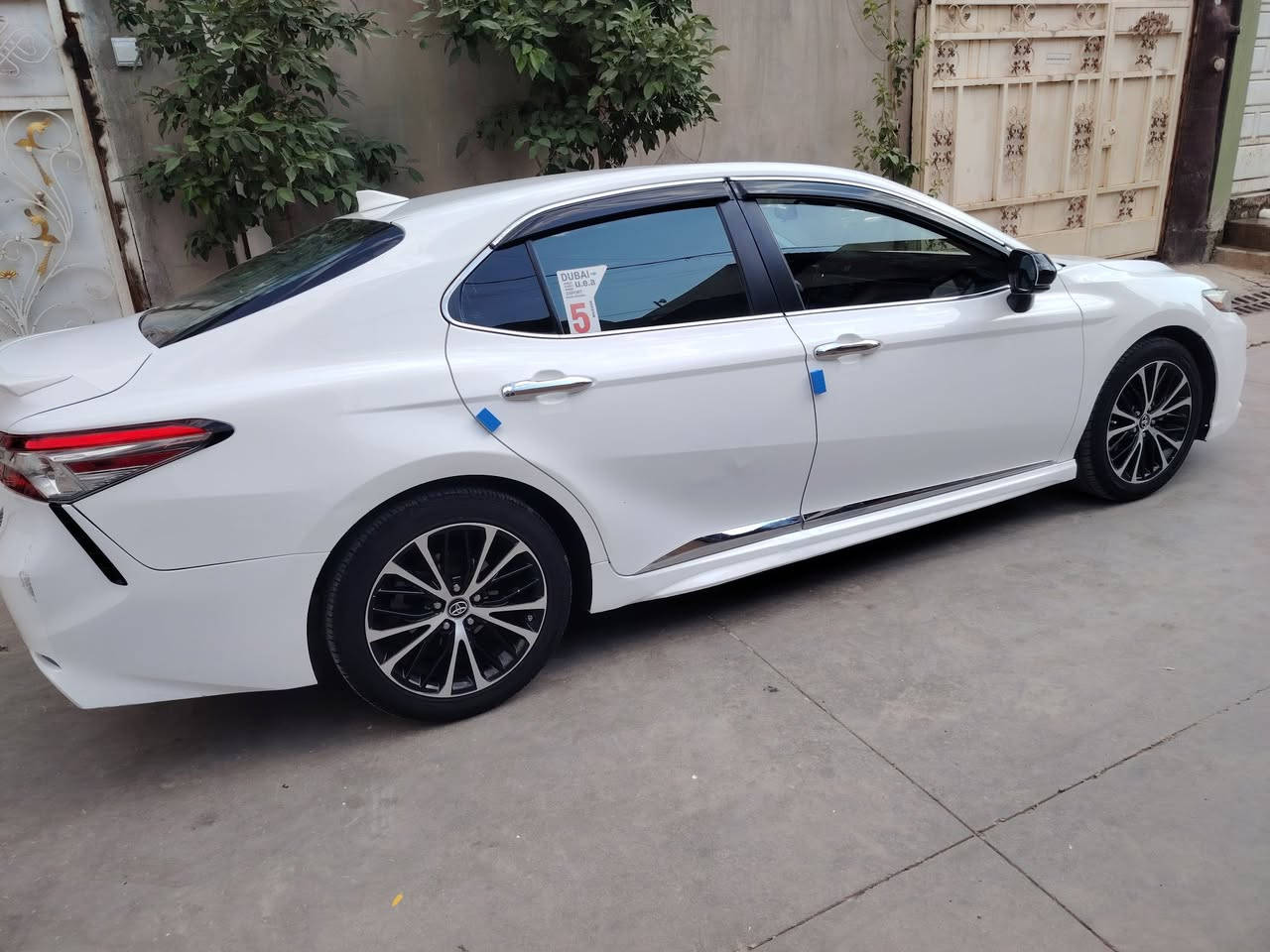 كامري 2019 se ابيض كندي كلين مكفولة من الضربة طخم امامي وخلفي وحدادية جديدة سنوية جديدة رقمها اربيل ماشية 117 مكان السيارة كركوك
*********** كركوك, العراق
