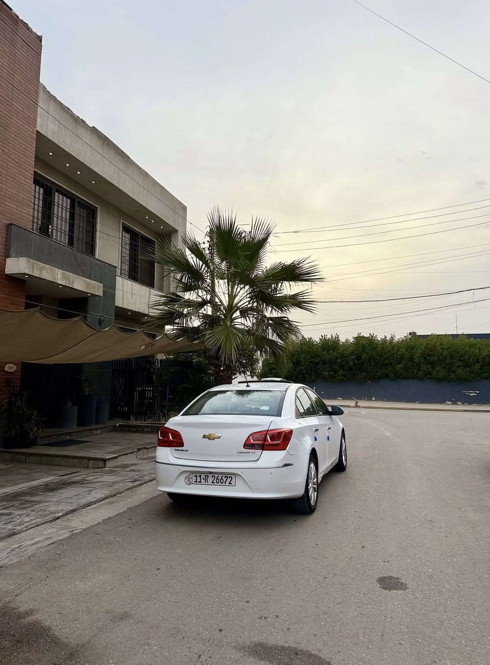 للبيع فقط شوفرليت كروز  ٢٠١٦ خليجي
شركة المنصور فوووول 
محرك كير تبريد حجر بيئة كله كفالة
رقم بغداد الجديد 
المحرك  ١٨٠٠ تنفس طبيعي    
فتحة
بصمة 
رادارات
كشنات جلد 
نظام الخرائط (GPS).
المصابيح الأمامية LED.  
شاشة كبيرة 
كاميرا 
فول تحكم ستيرن   
نظام كروس تحديد السرعة
السيارة بيه صبغ بالداير مال جاملغ الخلفي وشويه من الباب بدون دواخل . 
_____________________
العنوان : بغداد /الكرخ   
السعر :  ٩٥ $  وبيه مجال 
رقم الهاتف : *********** /***********
