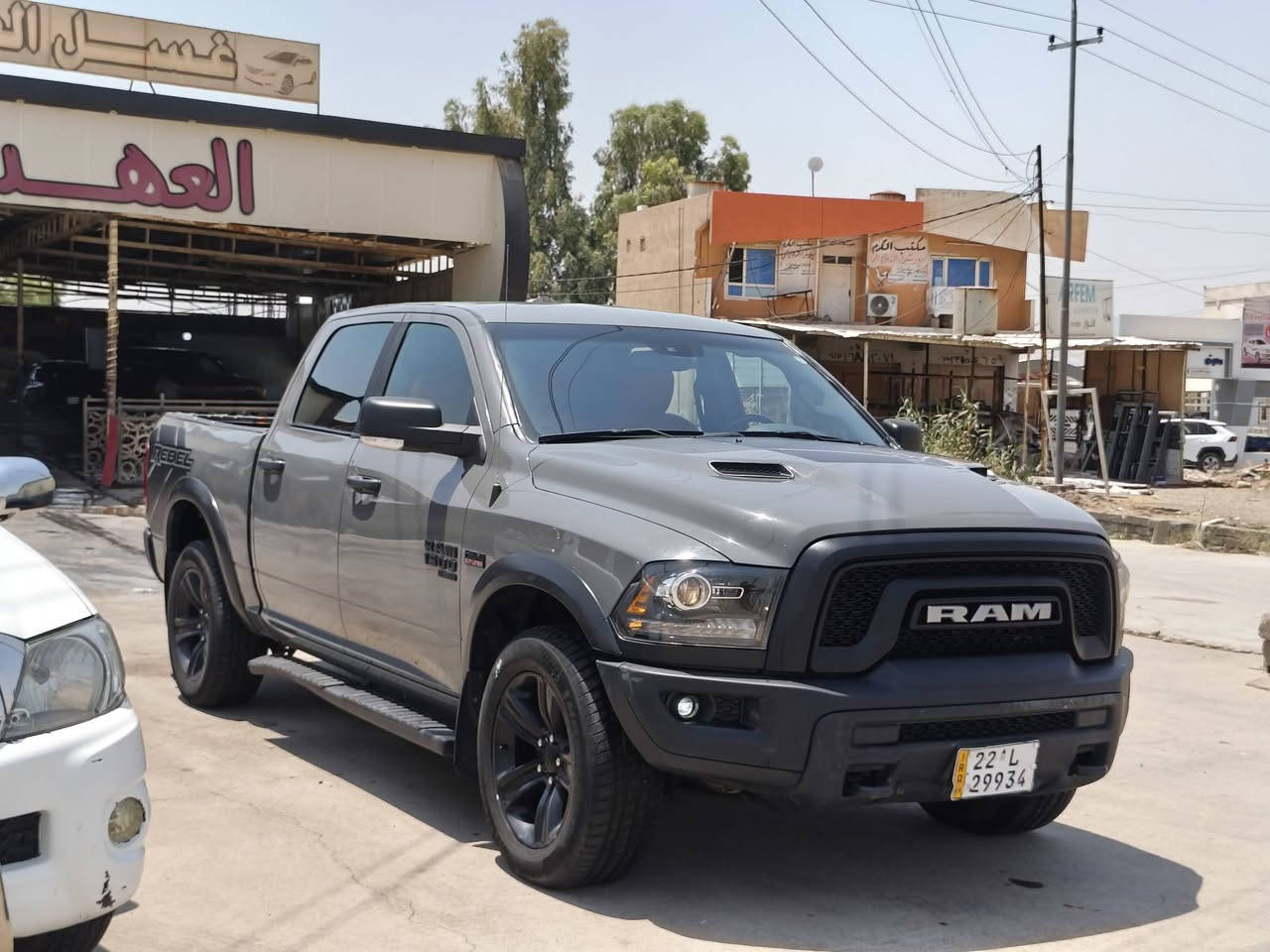 بلاش ١٦٥$🔥
Dodge RAM 2022
سعر بلاش ١٦٥$🔥
***********
***********

فخامه امريكا دوج رام كلاسيك
باب طويل-بدي قصير
محرك v8 ثمانية سلندر ٥،٧
دفع رباعي ٤❌٤
وياله جبلي ⛰️
ماشية ١٦٠ الف مايل
تحكمات ستيرن
شاشة
كاميره
لايتات ليد
ستبات ليد
مرايات دبل
ضرر❌٣-٤ قطعه و شبرين بل قماره بدون دواخل
بجم كبس بدون قطرة صبغ
جميع إرباكات سليم 💯❌💯
رقم شاصي مرفقه مع صور
رقم اربيل دولي مسطرة سنوية ٢٠٣١ مكاتبة مع الشرعي 
موجودة 📍الموصل معرض دبي 🚘 

***********
***********
