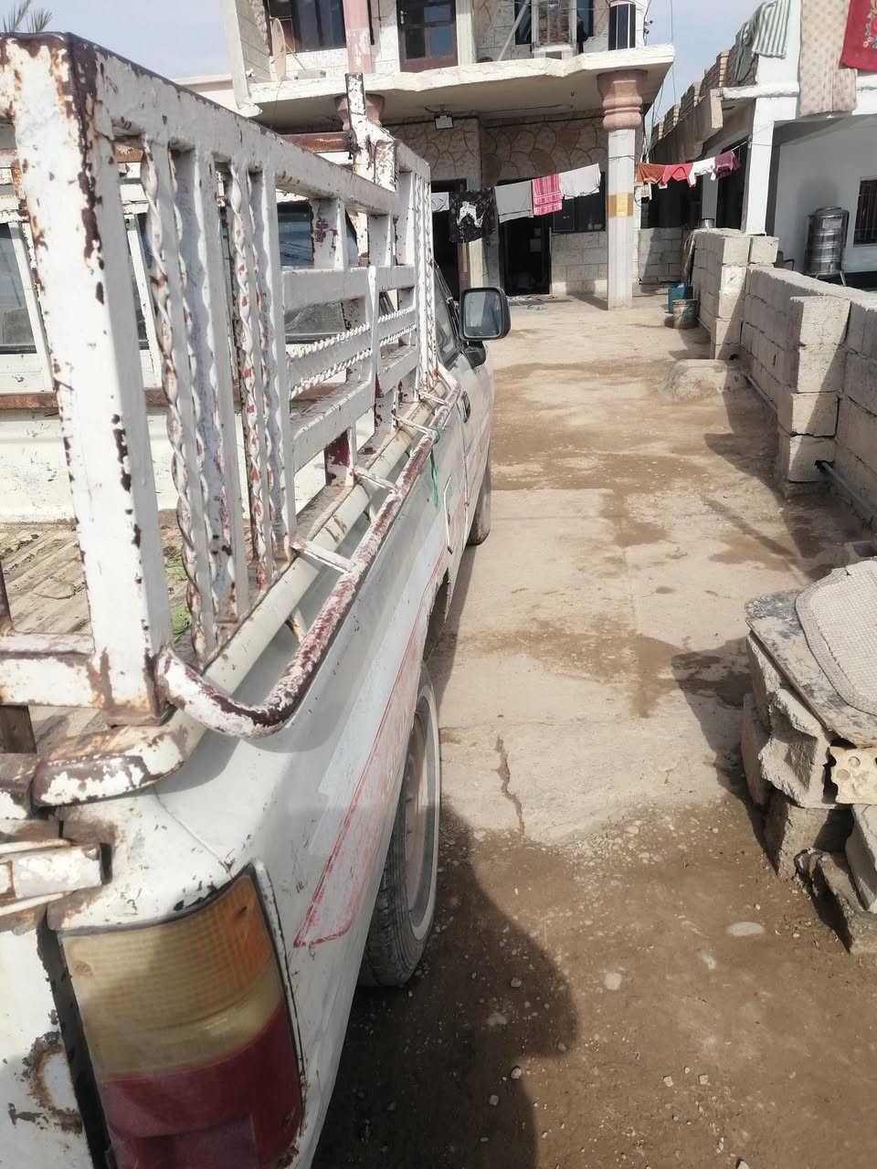 سلام عليكم بكم للبيع موديل ٩ رقم ديالى السعر    ٤٣ ***********
