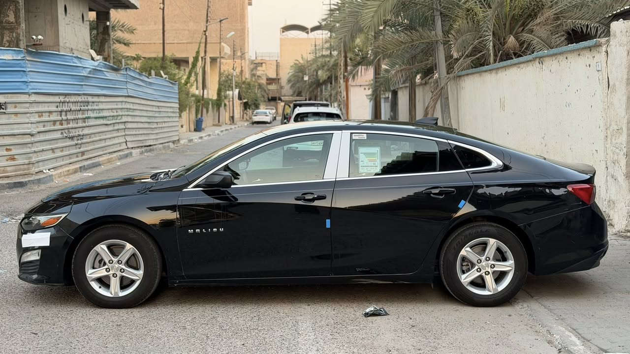 السلام عليكم ماليبو مديل 22 ارييل تحويل وكالة مضمونه سنويه هزه جديده لغاية 2030 حادث طرف البنيد ومصلح نفسه شاصي لغد عرضانيه مكفولات كلش نضيفه وجاهزه مكينه كير حداده تبريد تايرات مكفولات شرط الفحص السعر 110 وبيها مجال ***********
