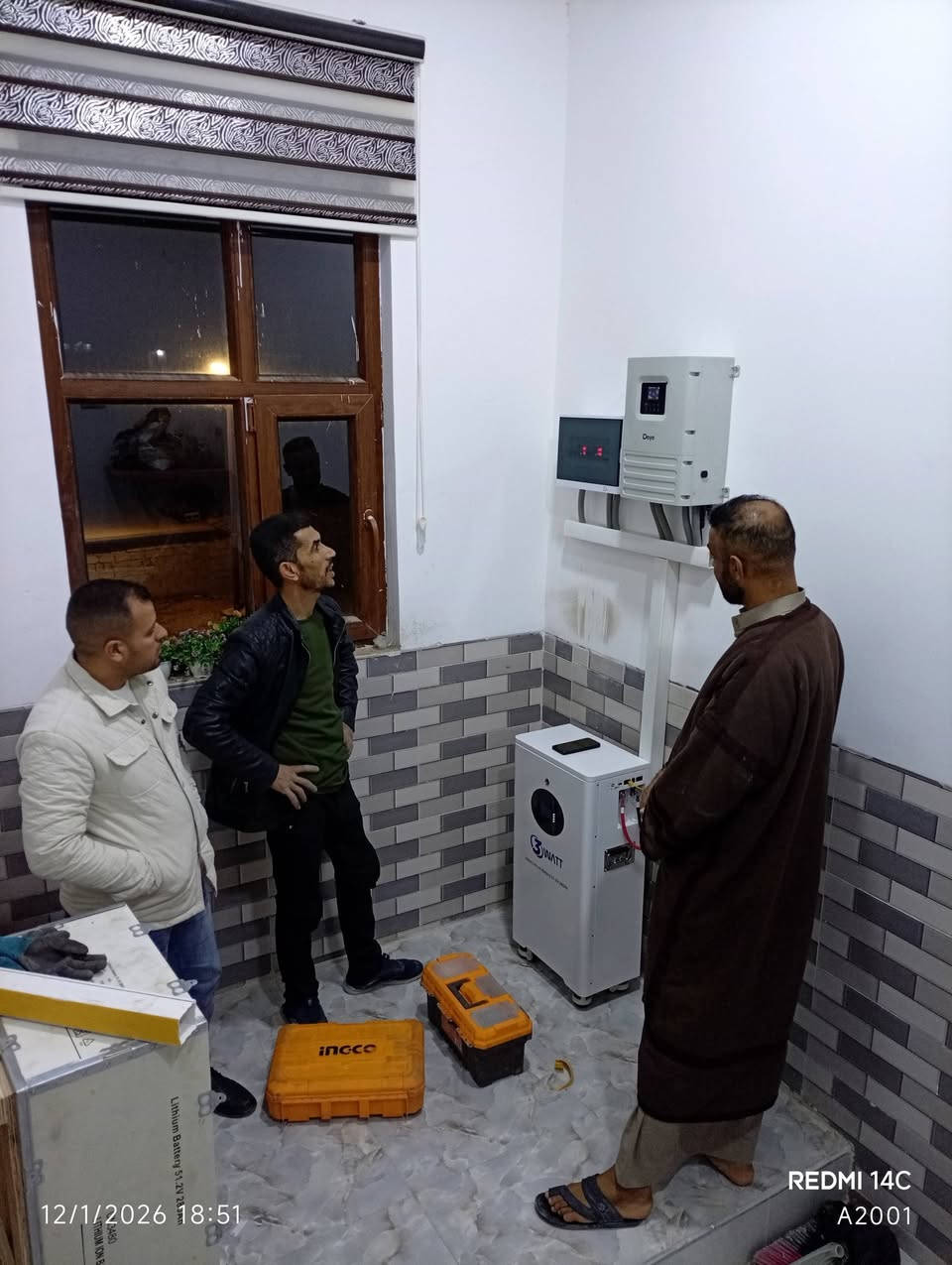 (#المصداقيه_اساس_النجاح)
شركة الابداع التقني للطاقة الشمسيه  المتجددة بكوالتي ومواد عالية الجودة  _اخـــتـــيارك_الأمـــــثل

تم بحمد الله تنصيب منضومة
 
الحويجة قاطع الحلوات 
  16امبير نهاري 
15امبير ليلي 

4.✅بطاريات (3WnTT)ضمان 7 سنوات 
عمر أطول وأكثر أمانًا
فوسفات الحديد الليثيوم من الدرجة A+ من EVE.
نظام إدارة البطارية مع حماية متعددة المستويات.
2. ✅سهل التركيب والاستخدام
التطبيقات: السكنية، والتجارية، والصناعية، والأنظمة خارج الشبكة، والربط بالشبكة، والاستهلاك الذاتي.
متوافق مع جميع محولات الجهد 48 فولت التي تدعم بطاريات فوسفات الحديد الليثيوم (LFP).
3.✅ مرن وقابل للتوسيع
تصل سعة الطاقة للنظام إلى 229 كيلوواط ساعة، وذلك عند تشغيل ما يصل إلى 16 وحدة بالتوازي.

4.✅ الامتثال
UN38.3، MSDS، CE-ROHS، IEC-61000.

5.✅ كثافة طاقة أعلى
تشغل البطارية مساحة أقل وتبلغ كثافة الطاقة فيها 166 واط/ساعة لكل كيلوغرام.

انفرتر ديا (Deye) هو جهاز محول طاقة هجين ذكي يدمج وظائف الطاقة الشمسية وإدارة البطاريات وشبكة الكهرباء، يتميز بالمرونة في العمل On-Grid (متصل بالشبكة) أو Off-Grid (مستقل)، يدعم مصادر طاقة متعددة، ويوفر تحويلًا سريعًا للطاقة، مع شاشات لمس ومراقبة عن بعد وحماية متقدمة، مناسب للاستخدامات السكنية والتجارية لتوفير طاقة نظيفة ومستقرة، مع القدرة على تقسيم الأحمال وتوسعة النظام. 

✅إخراج موجة جيبية نقية.
✅ثلاثة أنواع من وضع الشحن.
✅نوعان من وضع إخراج التيار المتردد.
✅يعمل مع أو بدون بطارية.

✅الواح شمسية  سعة 615 واط وجهين بازبار16( لونجي)   #ضمان_15سنه_وتشغيل_30_سنه

 

🔆كادر مختص م̷ـــِْن المهنديسن بافضل وادق الاجهزة 

المكونات 👇
⭐️قواعد حديد مغلون 
⭐️اسلاك خاصة بالتيار المستمر DC 
⭐️اسلاك خاصة بالتيار المستمر DC
⭐️قواطع خاصة بالتيار المستمر DC 
⭐️توصيلات MC4 
⭐️اجهزة الحماية
ــــــــــــــــــــــــــــــــــــــ
علمآ شركتنا تعمل في جميع المحافظات 
ضمانات حقيقية 
صيانة مجانية 
#للتواصل والاستفسار اكثر يرجى الاتصال عبر الارقام التالية

آسيا *********** احمد

 
زين. ***********واتساب

‏‪كورك *********** 

#الوا  #بطاريات #انفيرتر #العراق #موصل #كوير #مخمور 
#بغداد #كركوك #الحويجة #الشرقاط #قراج #تلعفر #ربيعة
#ناحية_العباسي #الشورة #حمام_العليل #خبات #اسكي_موصل #كلك #كركوك #حي_النصر #ناحية_الشوره #ملا_عمر#وردك
