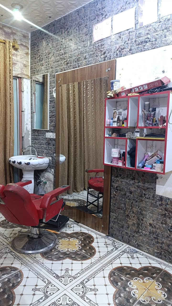 غراض البيع  كوت حي جهاد رقم الموبايل ***********
