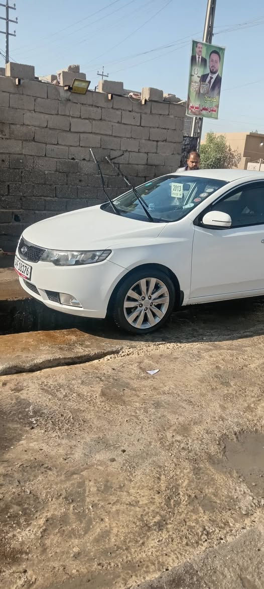 سيراتو ٢٠١٢ خليجي مكفوله بيها بس مكدر امامي يمنه مبدل بدون صبغ بأسمي تحويل بعد البيع مباشر سنويه ٢٠٢٨ 
الهاتف ***********
العنوان البصره. ابي الخصيب حمدان البصرة, العراق
