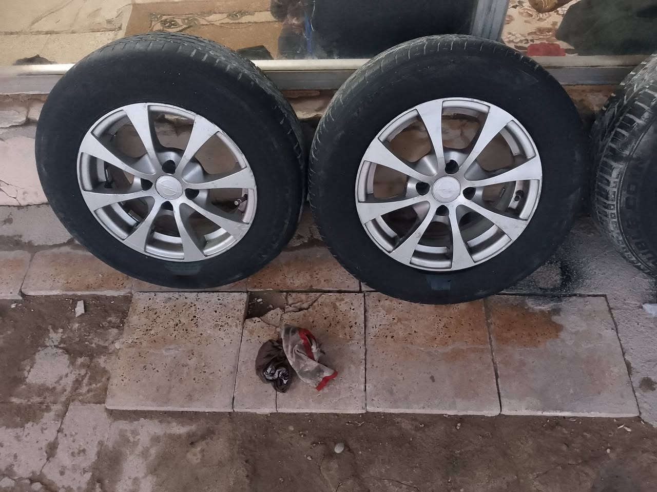 تايرات نص عمر وياله كروب للبيع  السعر160 ***********
